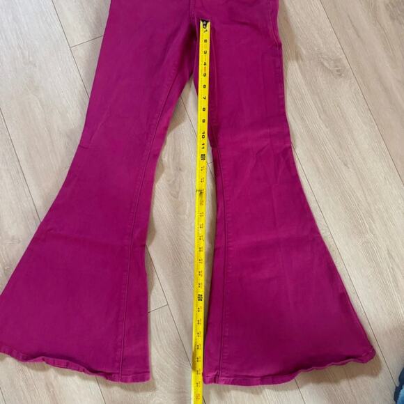 Sneak Peek Women's Bright Pink Bell Bottom Flare Denim Jeans Size 26/31 Barbie - Picture 7 of 11